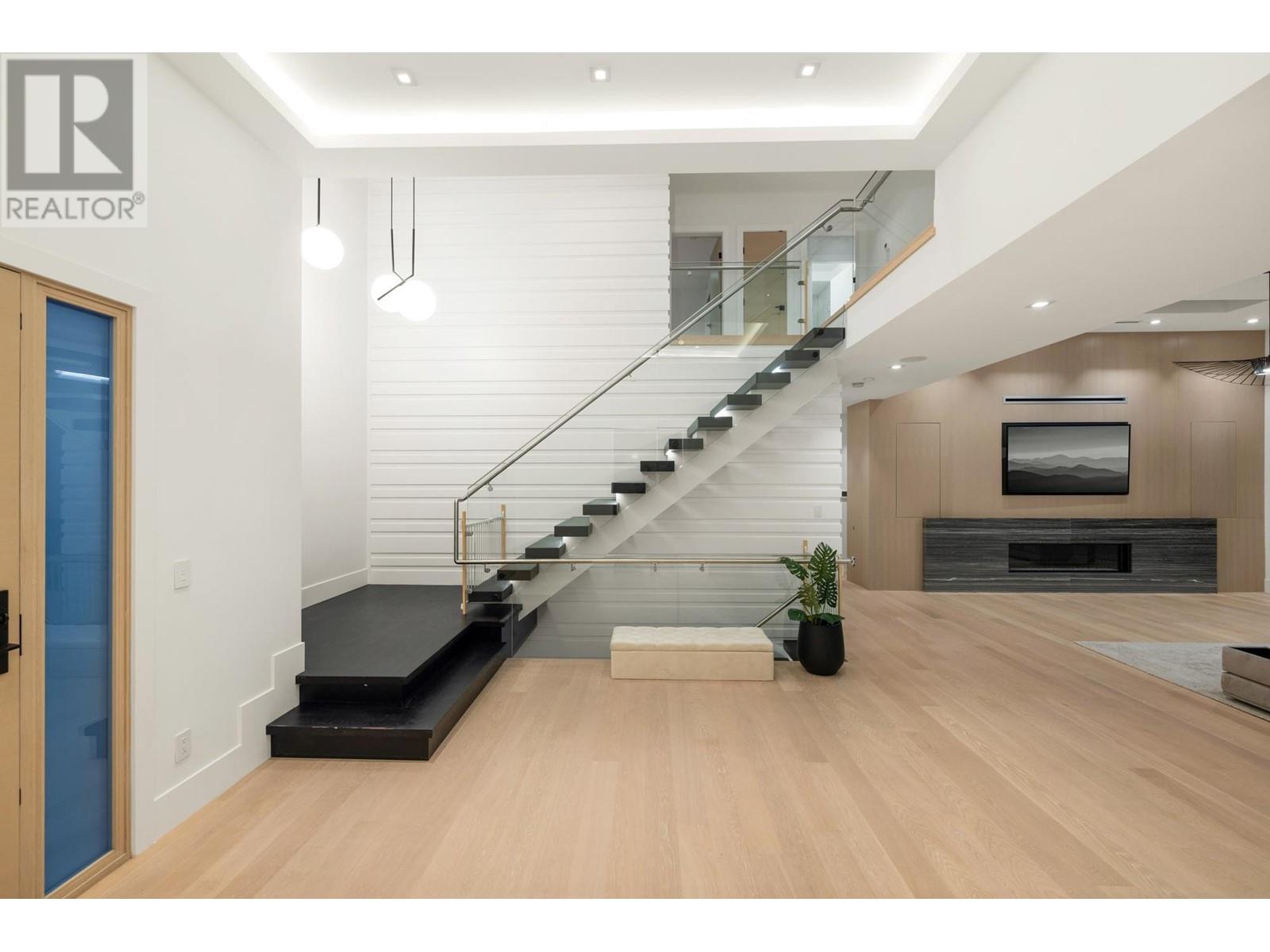 3908 Glenview Crescent, North Vancouver, British Columbia  V7R 3G3 - Photo 25 - R2824945