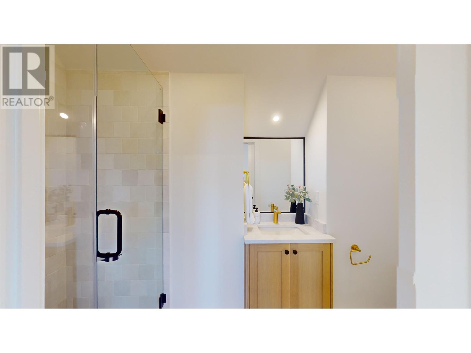 792 E 11th Avenue, Vancouver, British Columbia  V5T 2E5 - Photo 23 - R2828011
