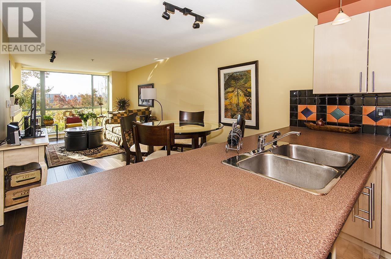 402 212 Lonsdale Avenue, North Vancouver, British Columbia  V7M 2G1 - Photo 11 - R2828045