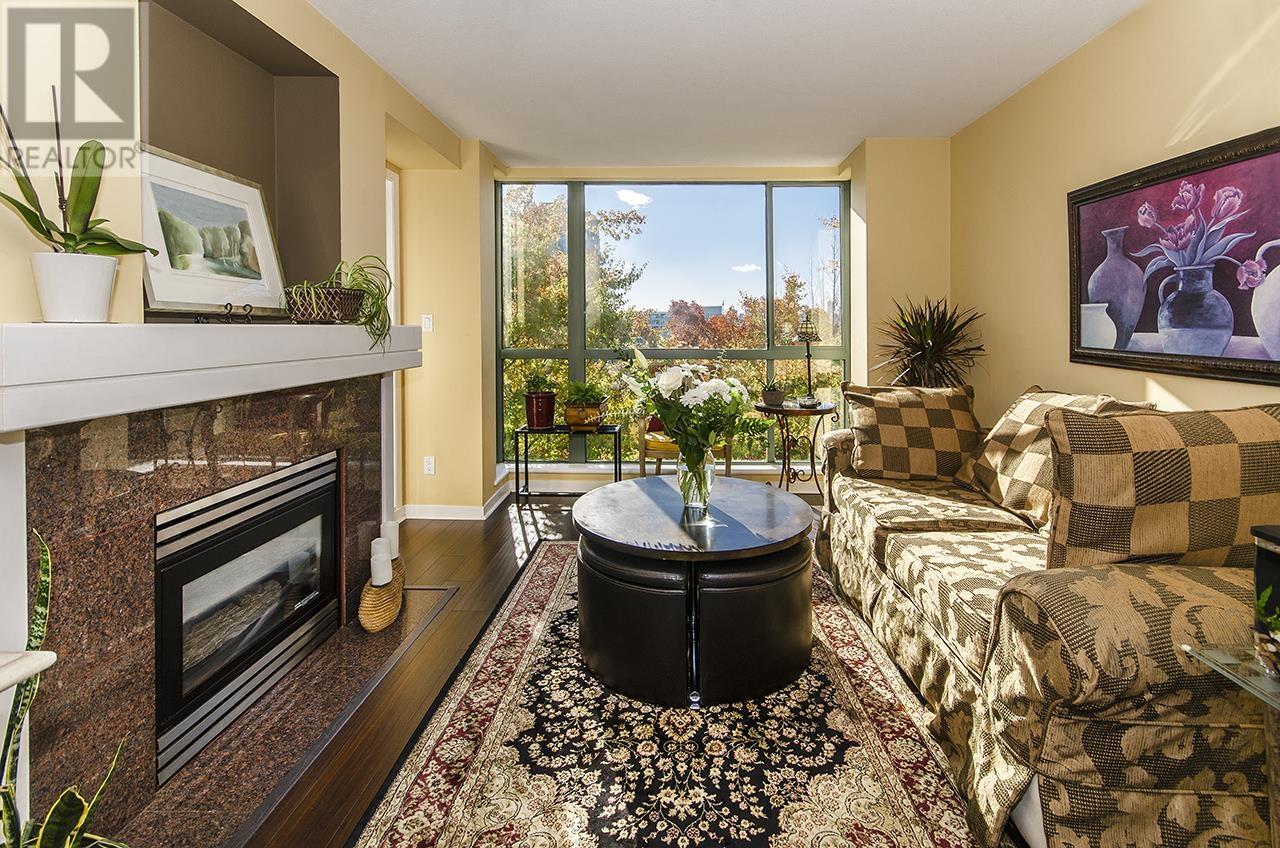402 212 Lonsdale Avenue, North Vancouver, British Columbia  V7M 2G1 - Photo 4 - R2828045