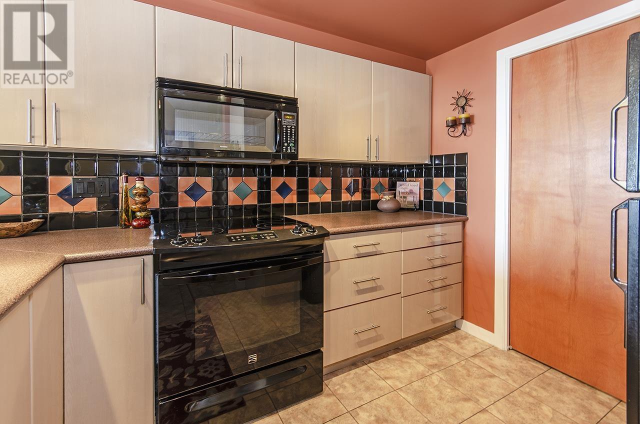 402 212 Lonsdale Avenue, North Vancouver, British Columbia  V7M 2G1 - Photo 9 - R2828045