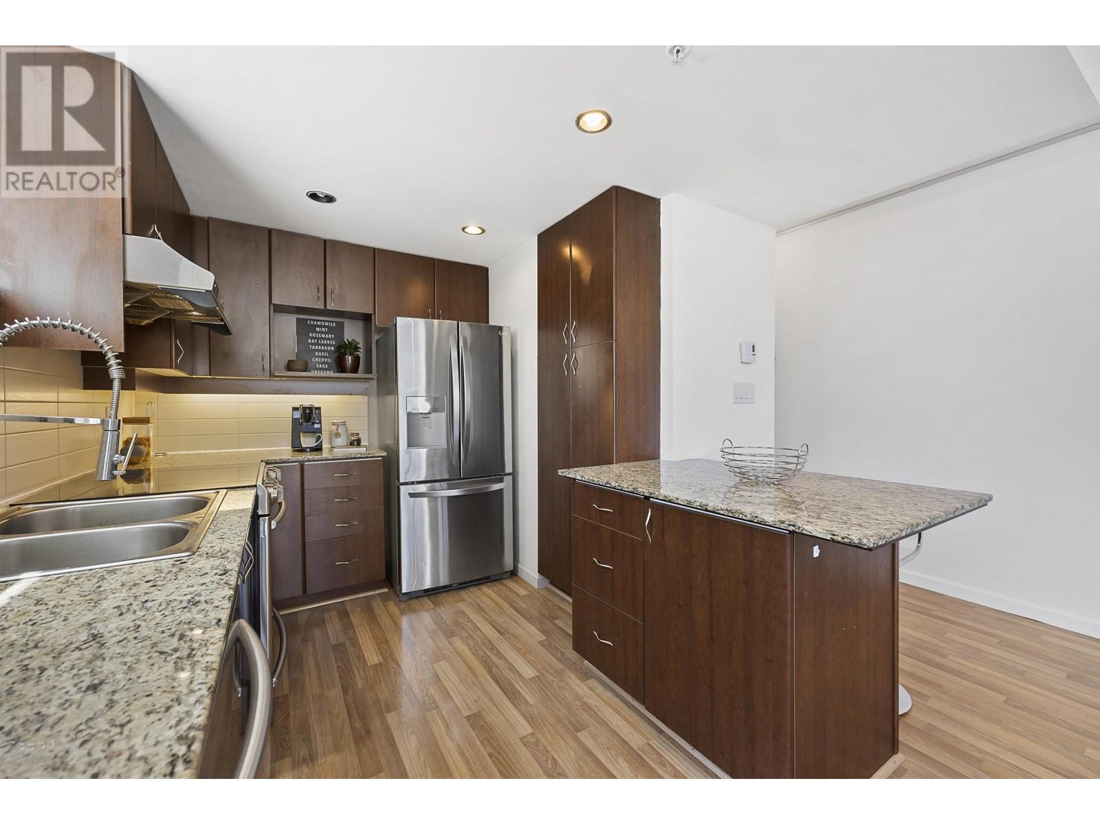 905 9262 University Crescent, Burnaby, British Columbia  V5A 0A4 - Photo 7 - R2828064