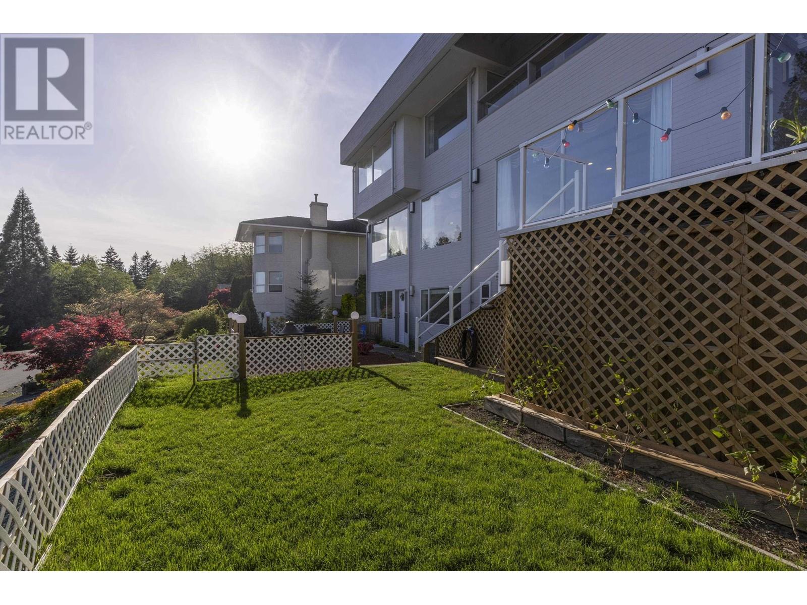 2206 Westhill Drive, West Vancouver, British Columbia  V7S 2Z5 - Photo 37 - R2828013