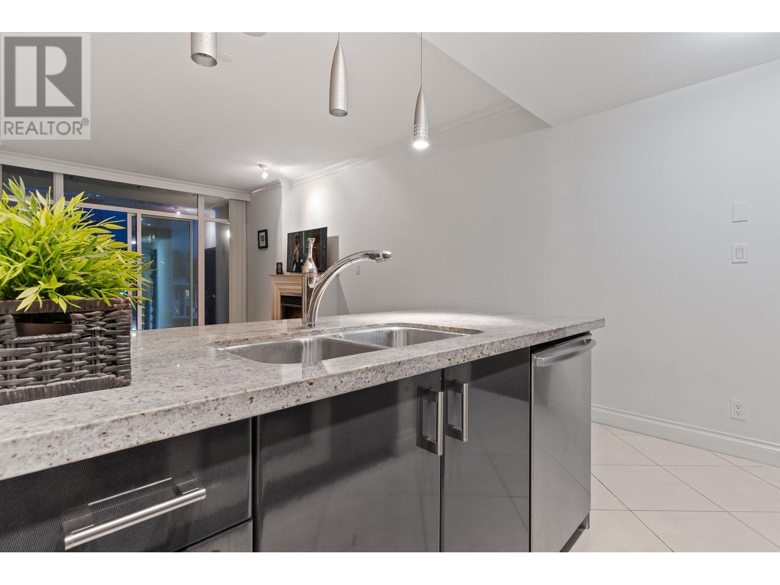 1001 172 Victory Ship Way, North Vancouver, British Columbia  V7L 0B5 - Photo 15 - R2811422