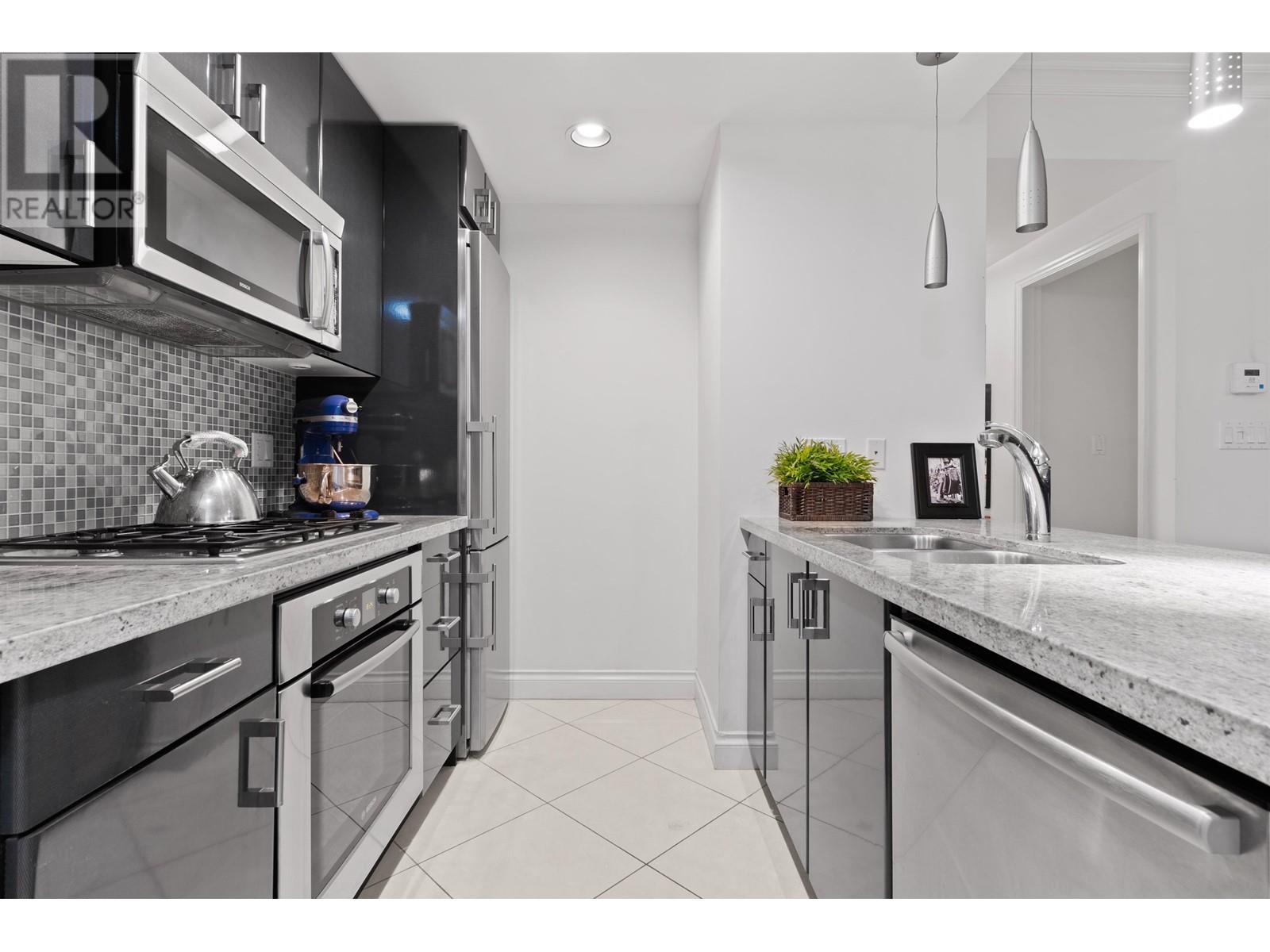 1001 172 Victory Ship Way, North Vancouver, British Columbia  V7L 0B5 - Photo 16 - R2811422