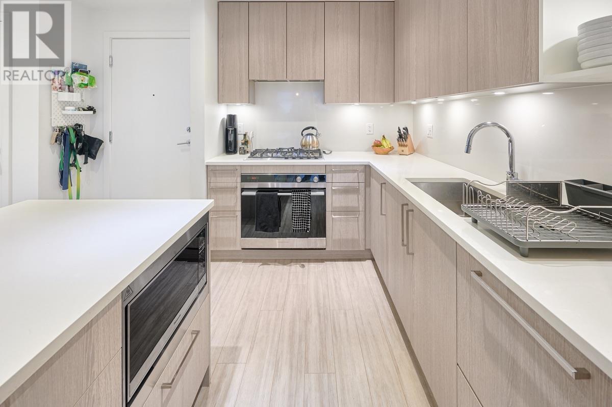 307 733 E 3rd Street, North Vancouver, British Columbia  V7L 1G8 - Photo 6 - R2826562