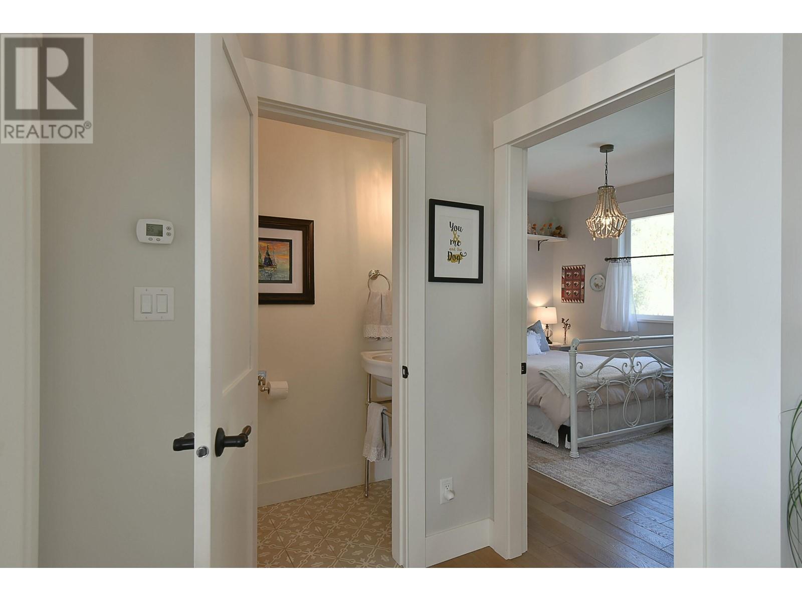 6368 Samron Road, Sechelt, British Columbia  V7Z 0N6 - Photo 21 - R2825834