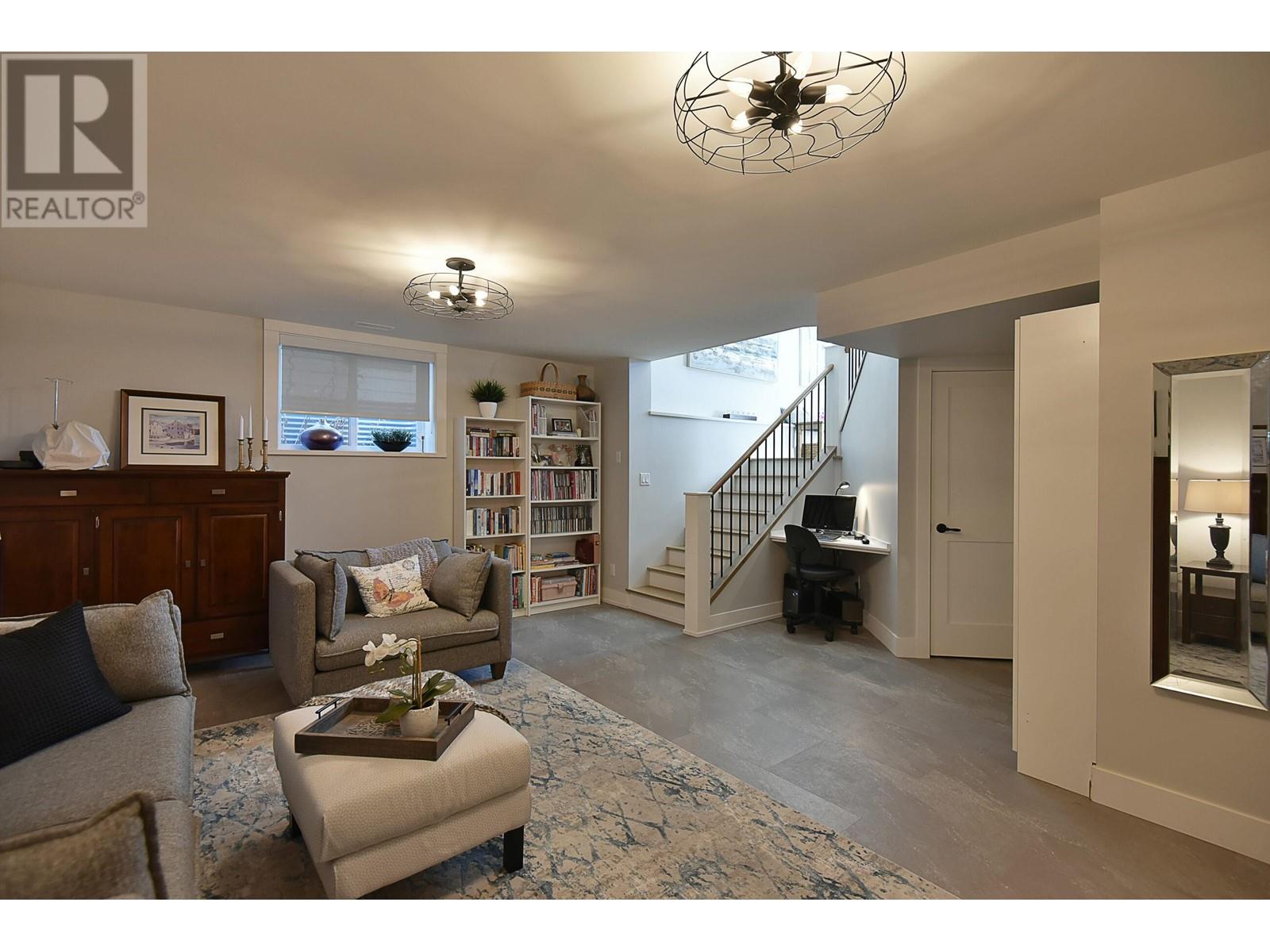 6368 Samron Road, Sechelt, British Columbia  V7Z 0N6 - Photo 27 - R2825834