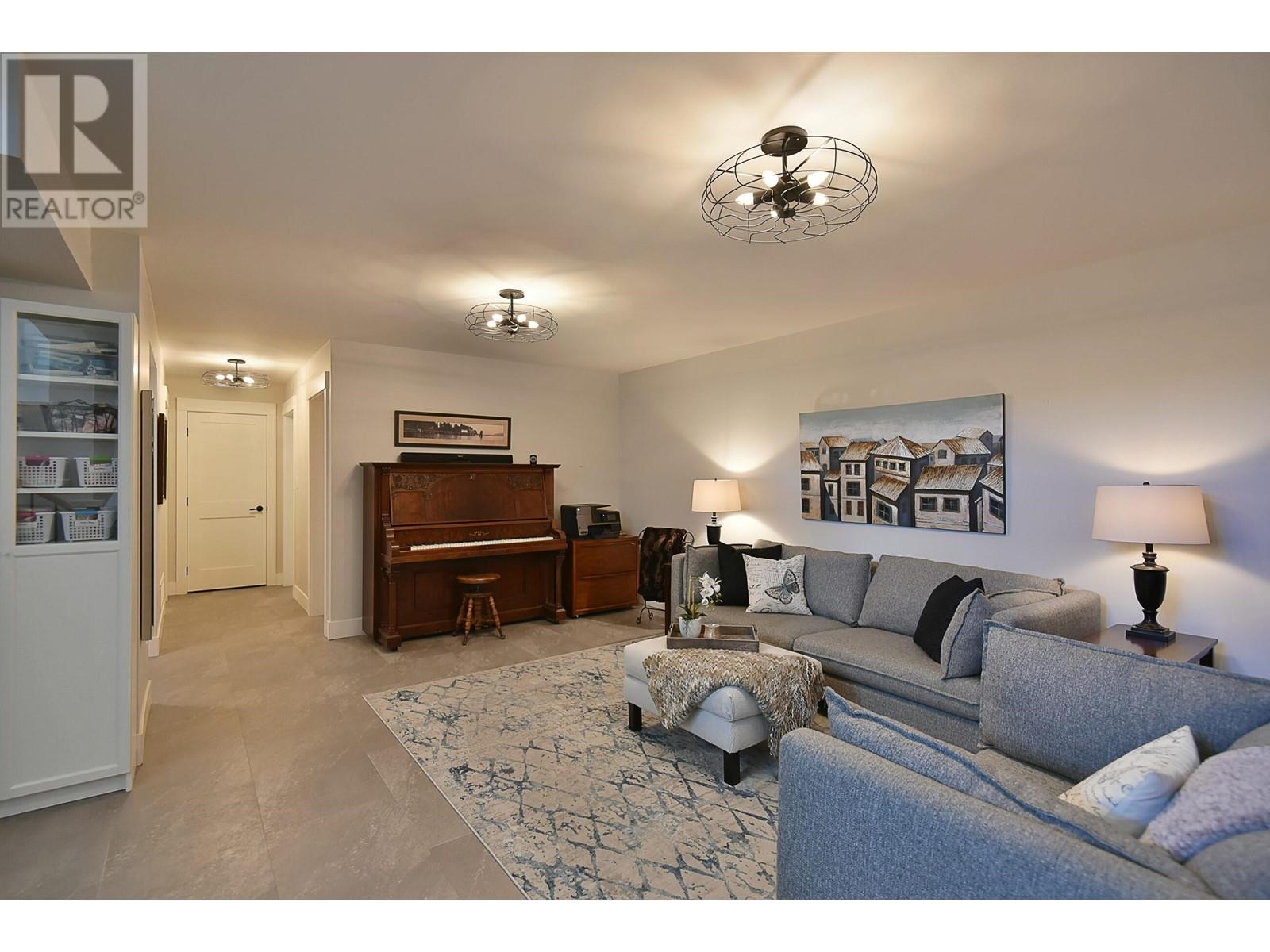 6368 Samron Road, Sechelt, British Columbia  V7Z 0N6 - Photo 26 - R2825834