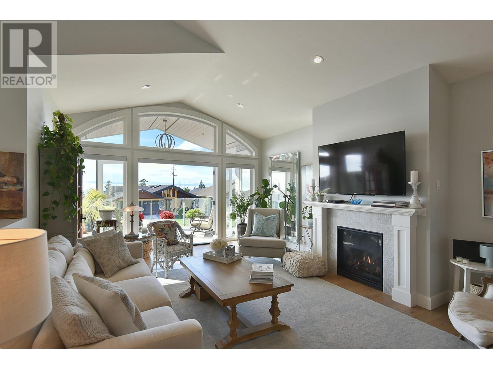 6368 Samron Road, Sechelt, British Columbia  V7Z 0N6 - Photo 11 - R2825834