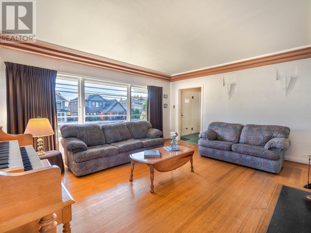 1007 Edinburgh Street, New Westminster, British Columbia  V3M 2V4 - Photo 6 - R2828069