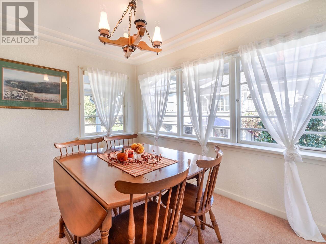 1007 Edinburgh Street, New Westminster, British Columbia  V3M 2V4 - Photo 8 - R2828069