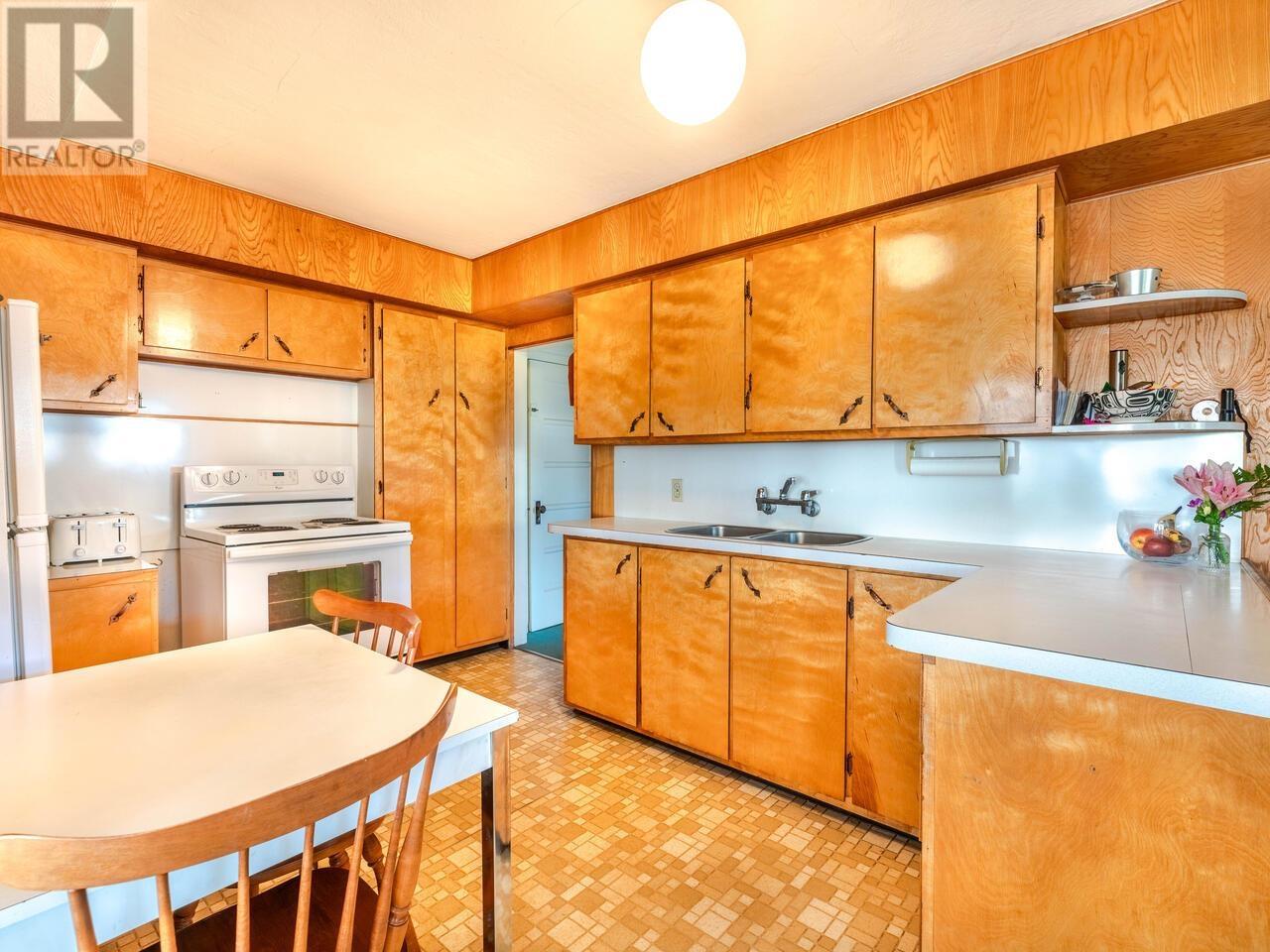 1007 Edinburgh Street, New Westminster, British Columbia  V3M 2V4 - Photo 12 - R2828069