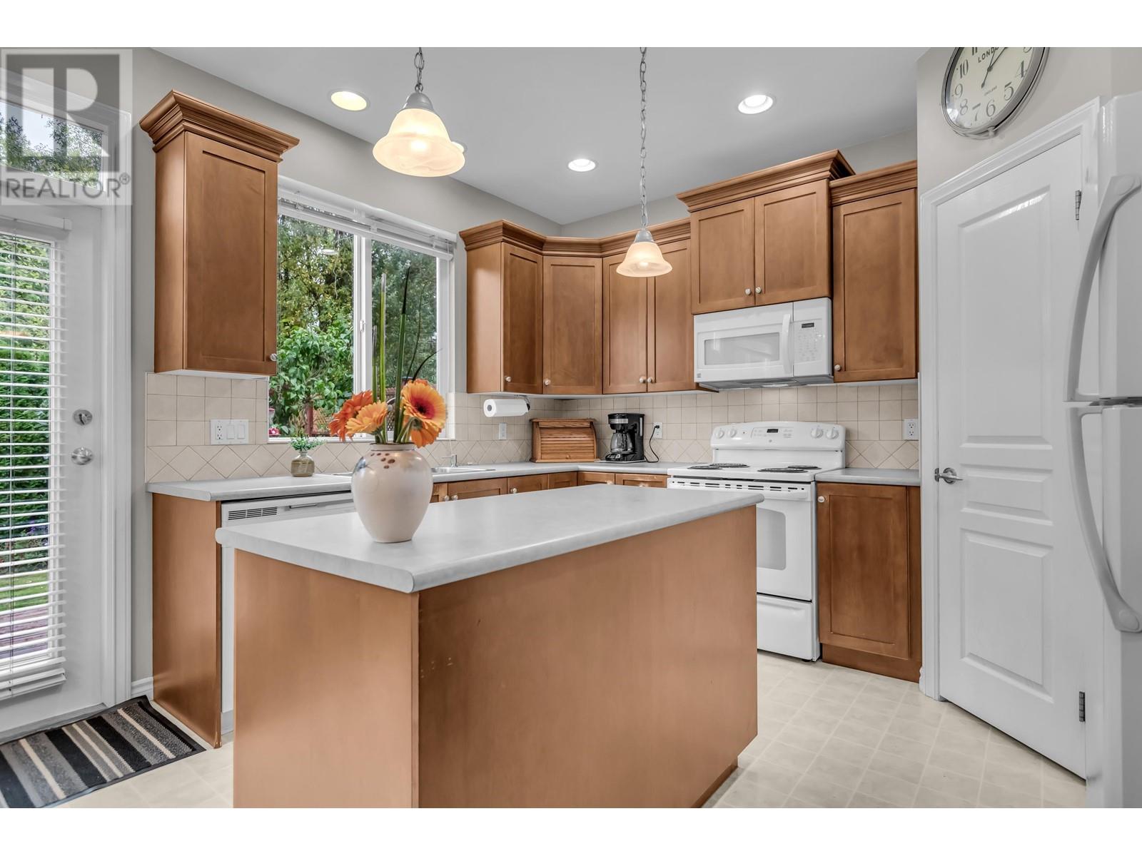 24090 Hill Avenue, Maple Ridge, British Columbia  V2W 1Z9 - Photo 11 - R2815725