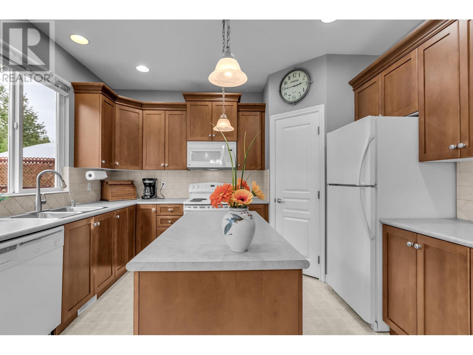 24090 Hill Avenue, Maple Ridge, British Columbia  V2W 1Z9 - Photo 12 - R2815725