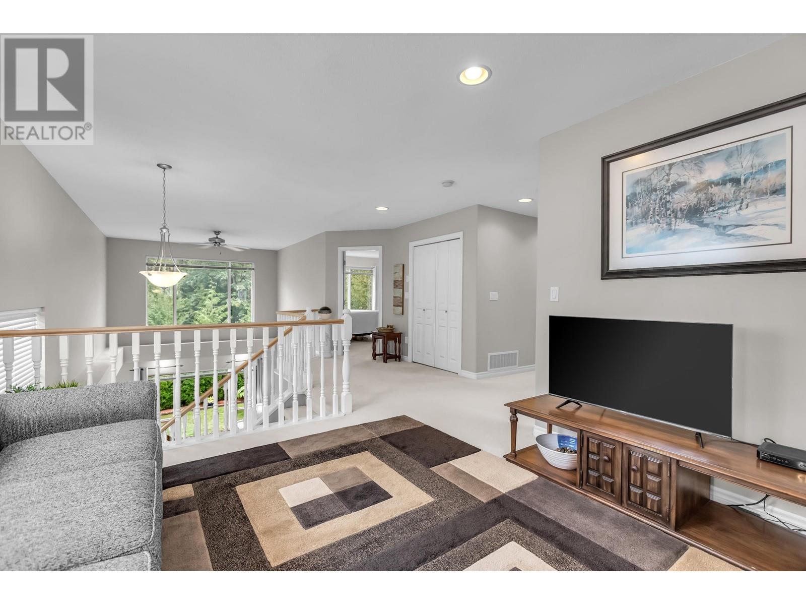 24090 Hill Avenue, Maple Ridge, British Columbia  V2W 1Z9 - Photo 17 - R2815725