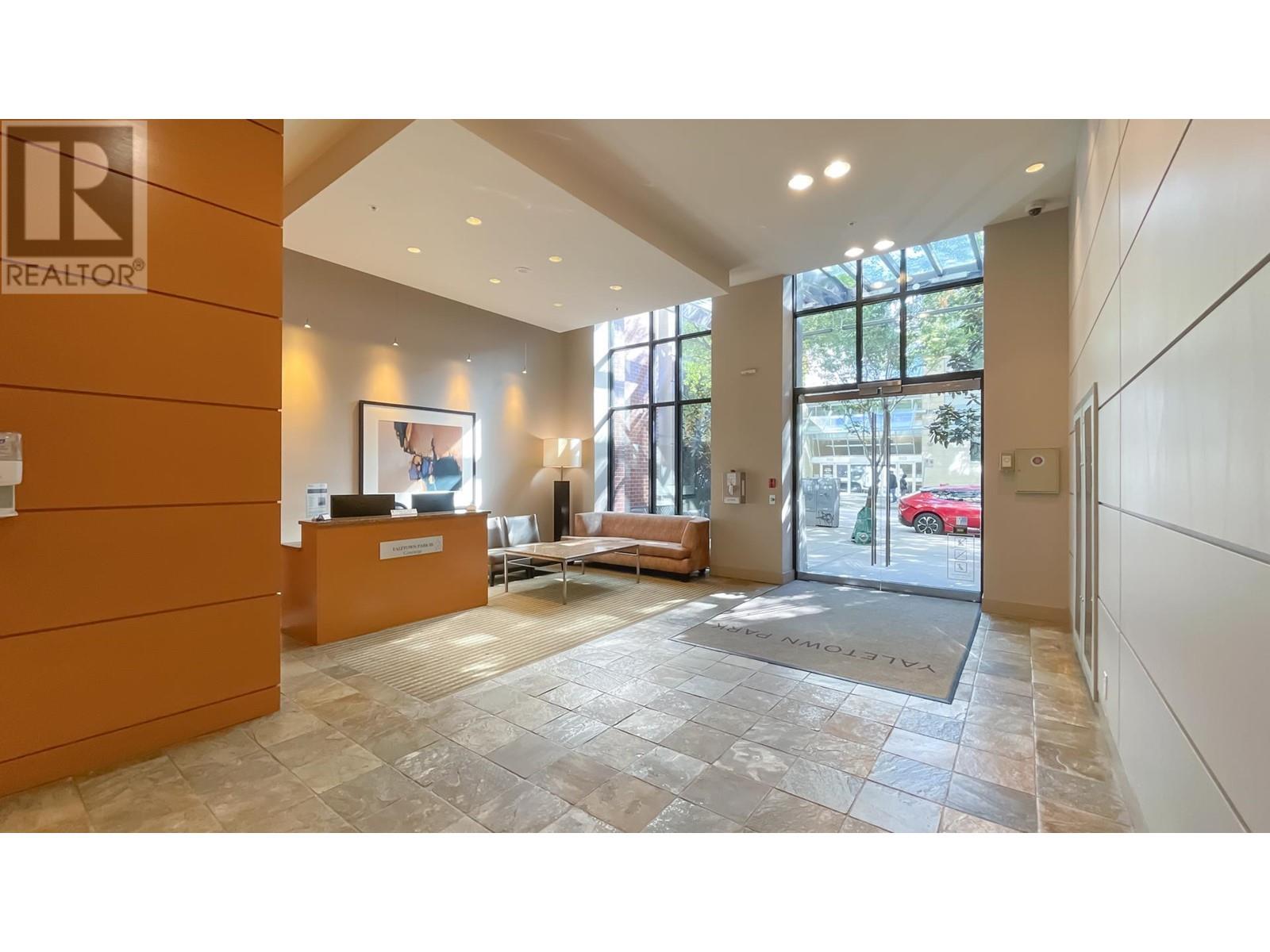 2603 977 Mainland Street, Vancouver, British Columbia  V6B 1T2 - Photo 3 - R2820655