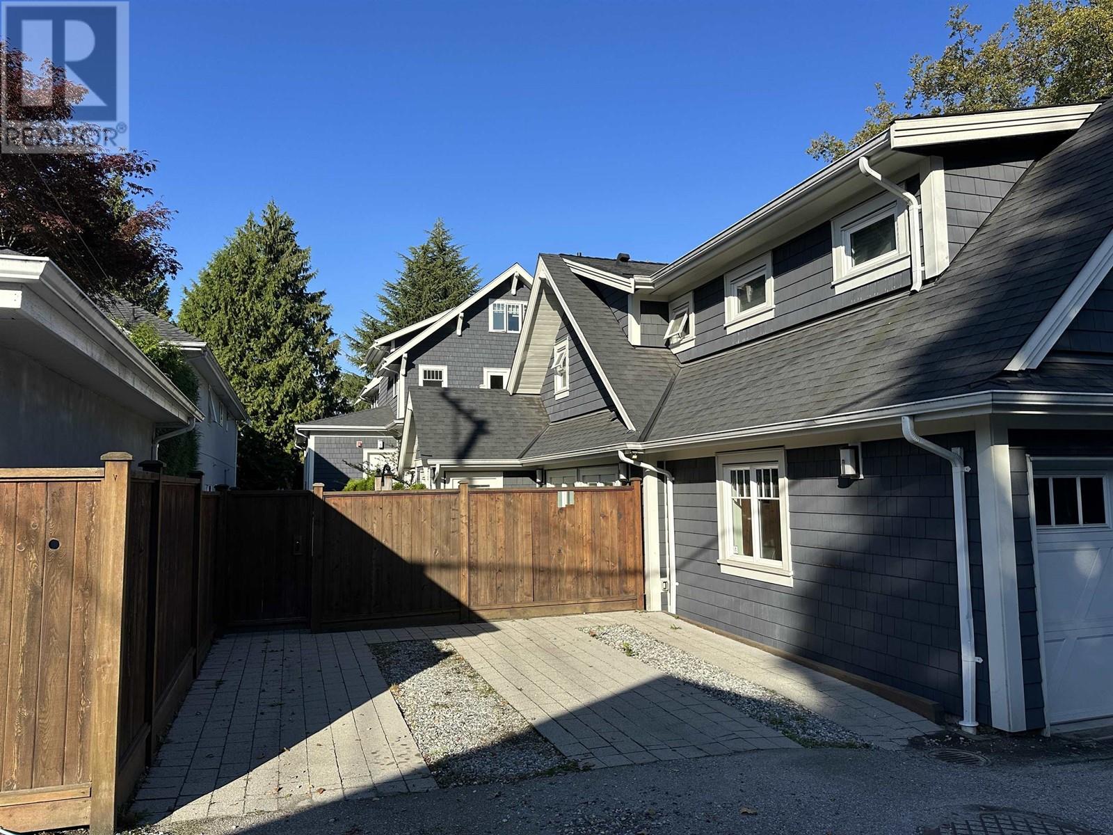 3217 Columbia Street, Vancouver, British Columbia  V5Y 3G7 - Photo 3 - R2825390