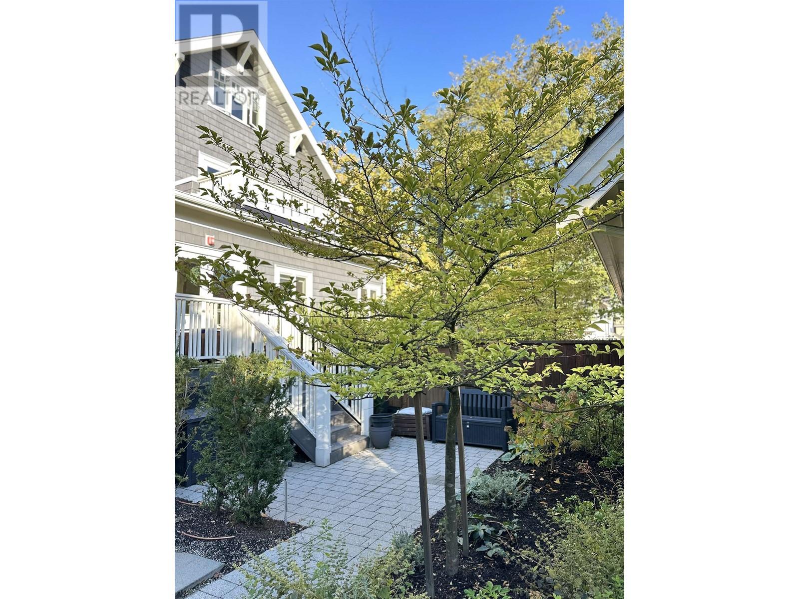 3217 Columbia Street, Vancouver, British Columbia  V5Y 3G7 - Photo 6 - R2825390