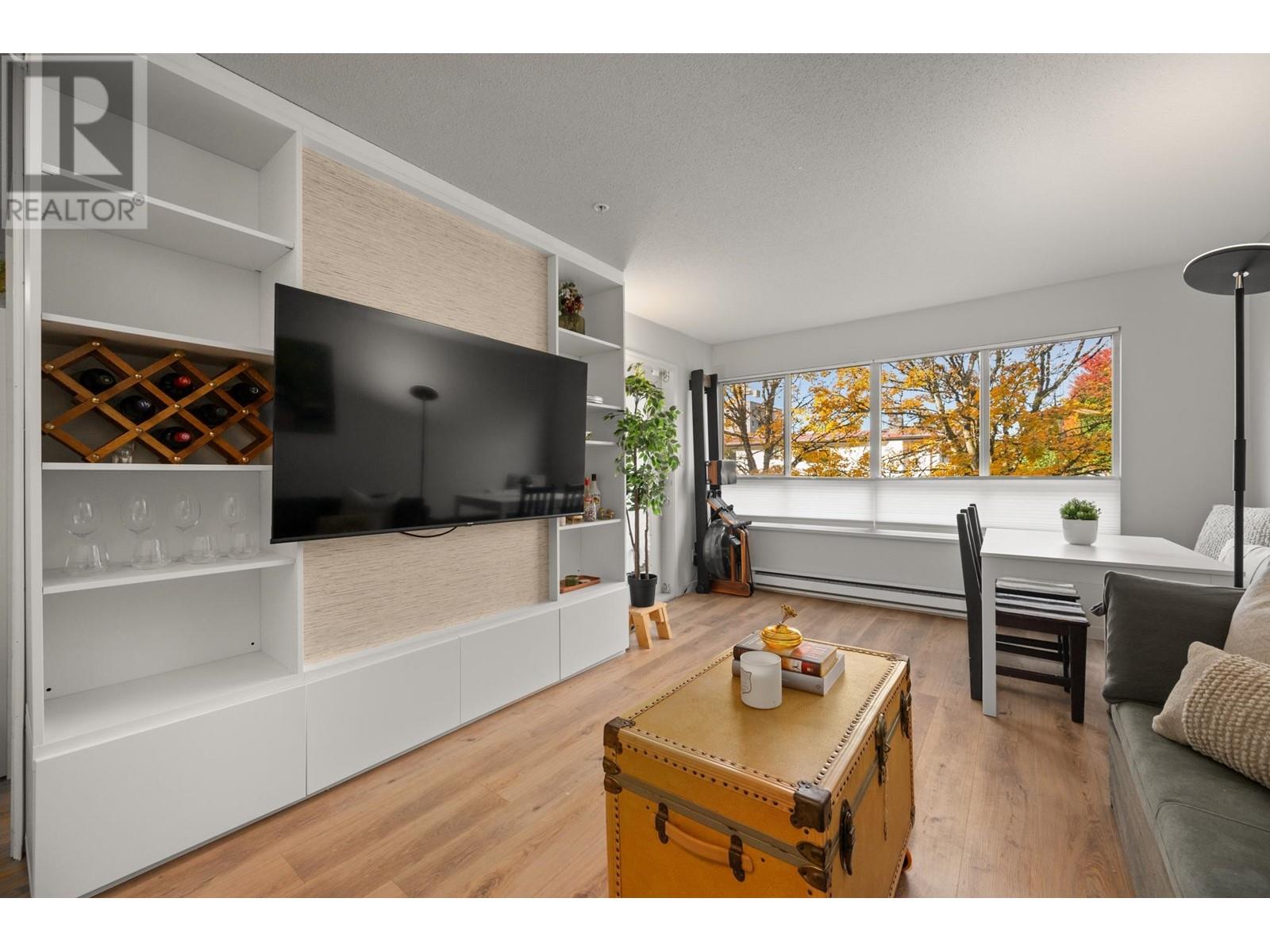 203 4990 Mcgeer Street, Vancouver, British Columbia  V5R 6C1 - Photo 3 - R2828097