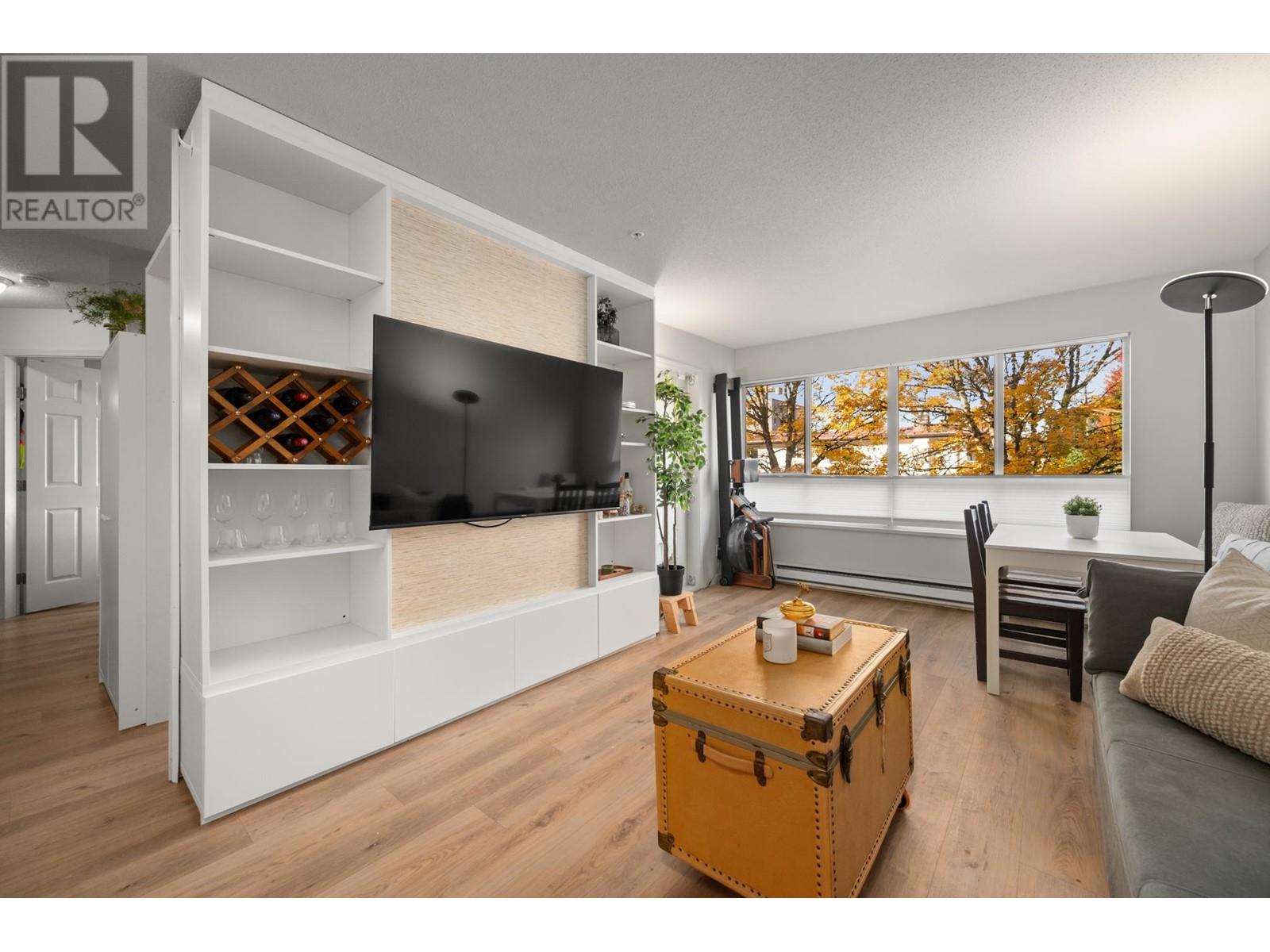 203 4990 Mcgeer Street, Vancouver, British Columbia  V5R 6C1 - Photo 4 - R2828097