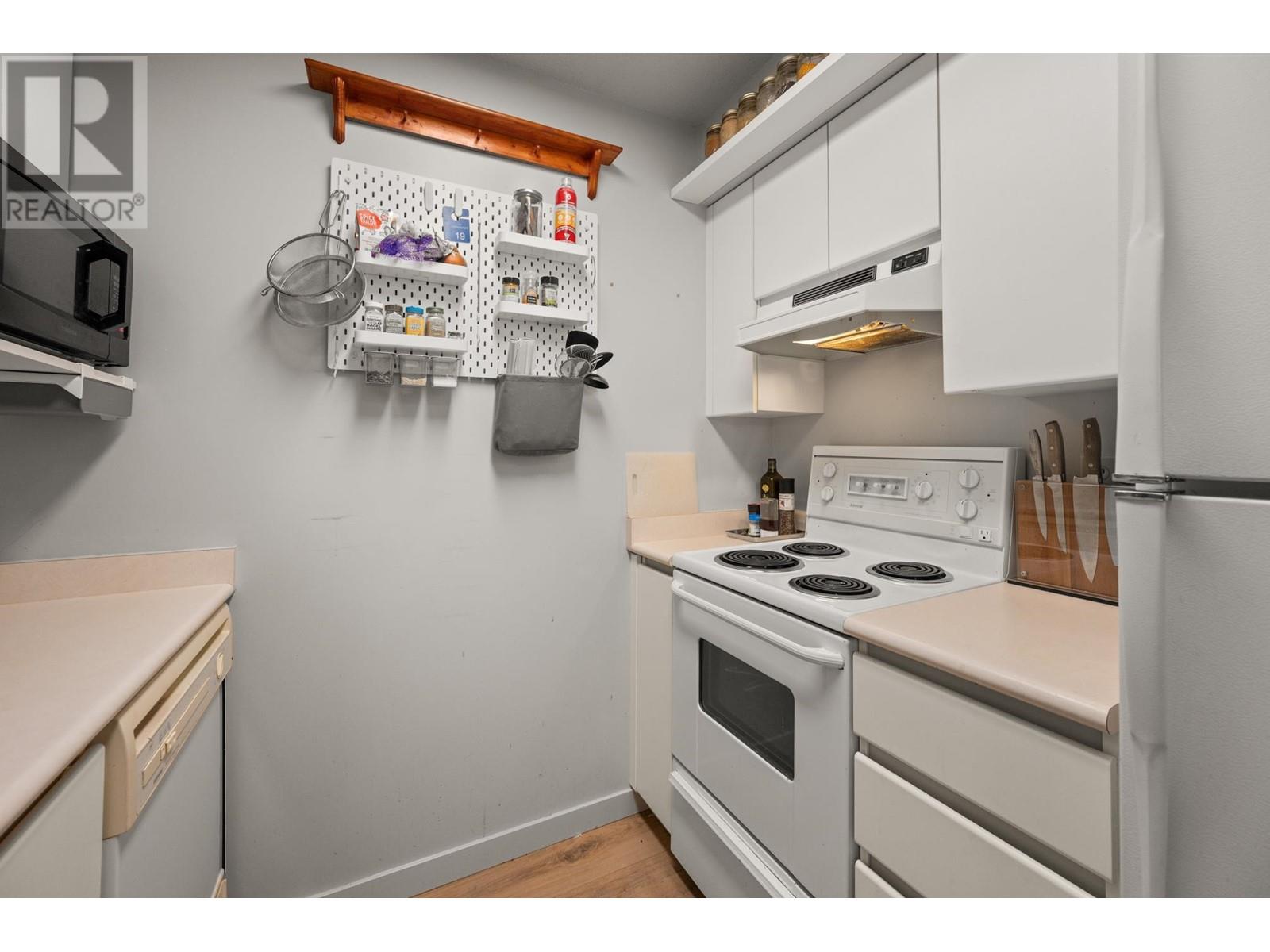 203 4990 Mcgeer Street, Vancouver, British Columbia  V5R 6C1 - Photo 6 - R2828097