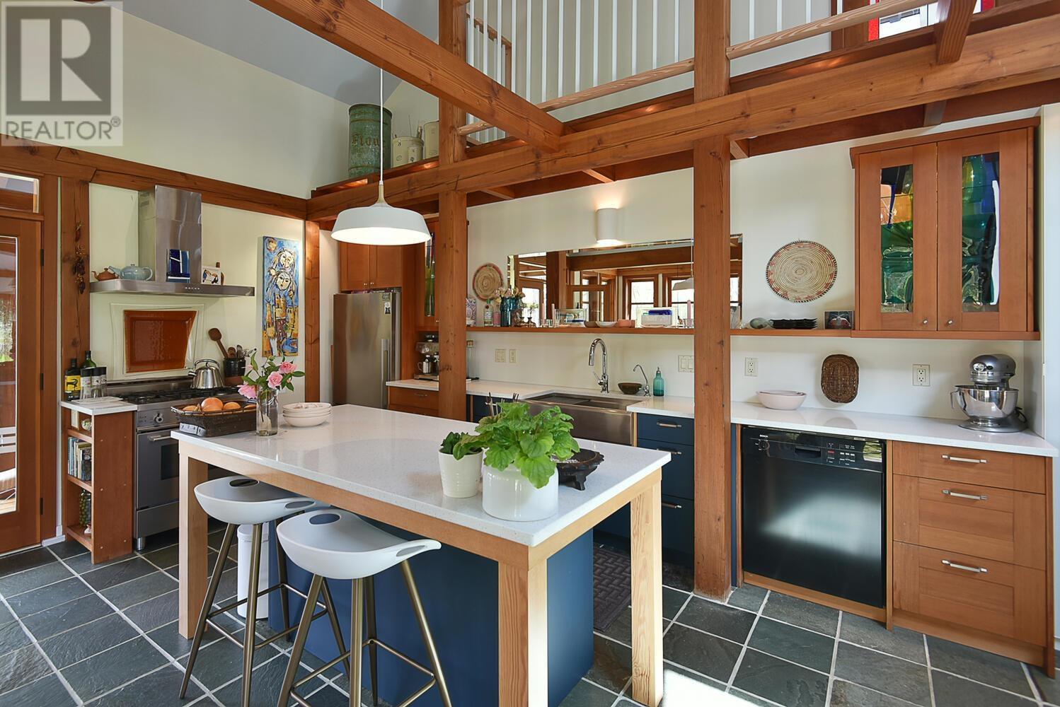 15376 Hallowell Road, Madeira Park, British Columbia  V0N 2H1 - Photo 2 - R2828077