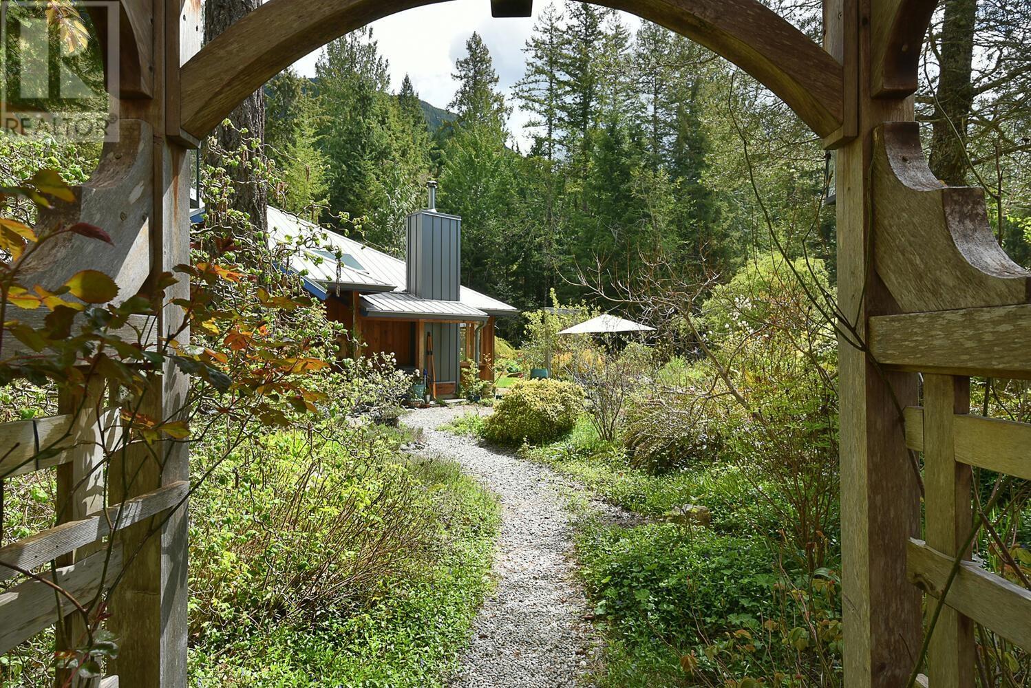 15376 Hallowell Road, Madeira Park, British Columbia  V0N 2H1 - Photo 21 - R2828077