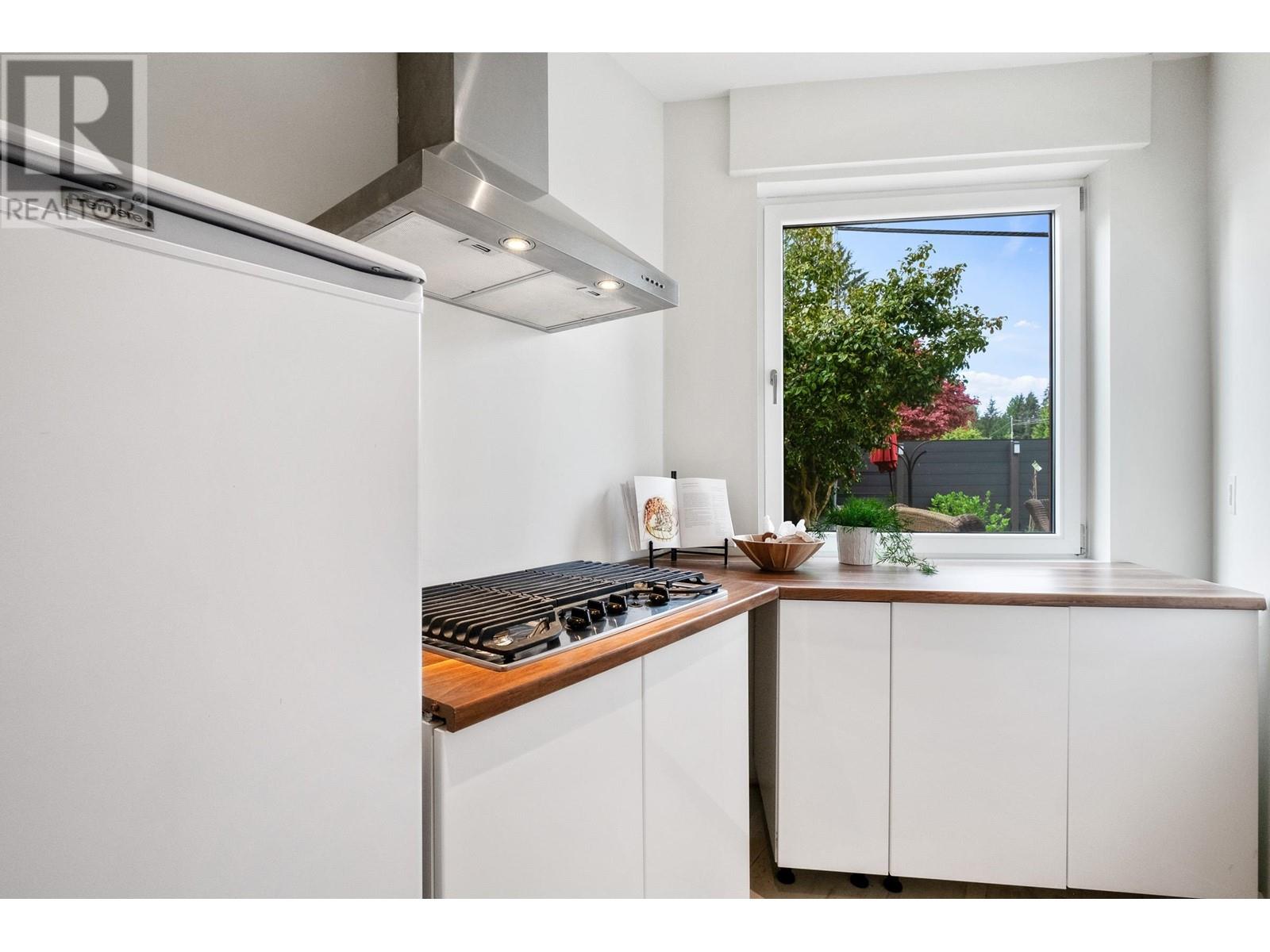 3606 Edgemont Boulevard, North Vancouver, British Columbia  V7R 2P7 - Photo 12 - R2828092