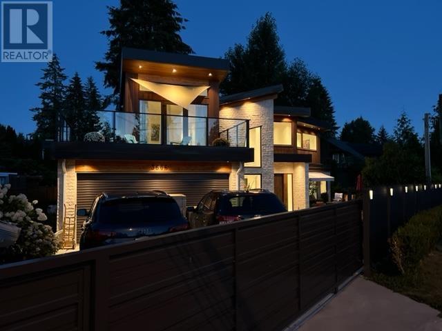 3606 Edgemont Boulevard, North Vancouver, British Columbia  V7R 2P7 - Photo 2 - R2828092