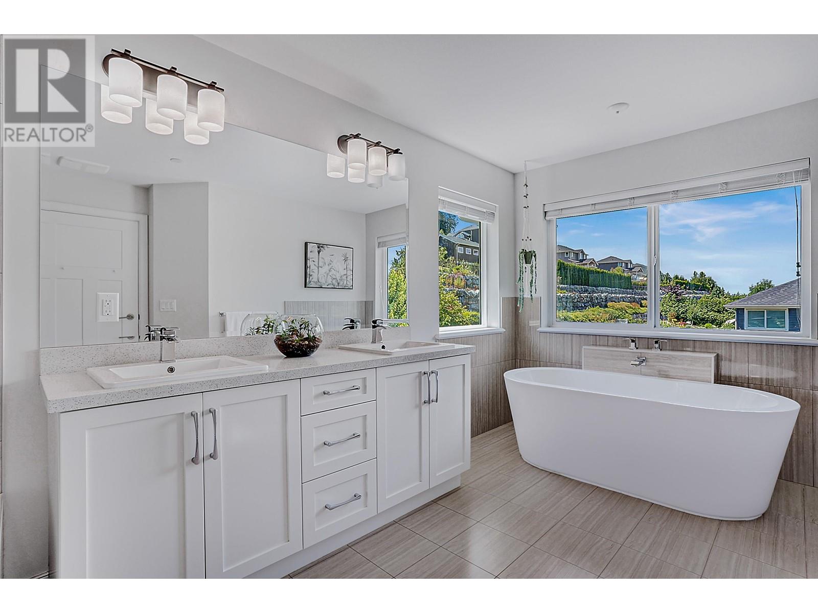 25572 Bosonworth Avenue, Maple Ridge, British Columbia  V2W 1G9 - Photo 13 - R2828145