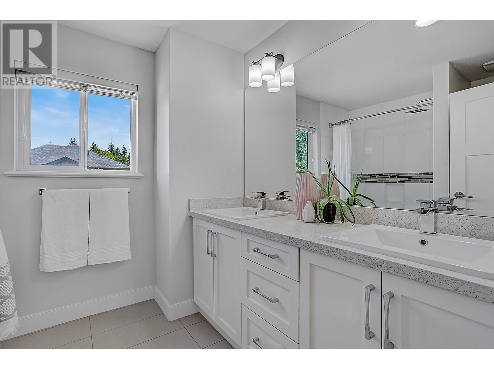 25572 Bosonworth Avenue, Maple Ridge, British Columbia  V2W 1G9 - Photo 19 - R2828145