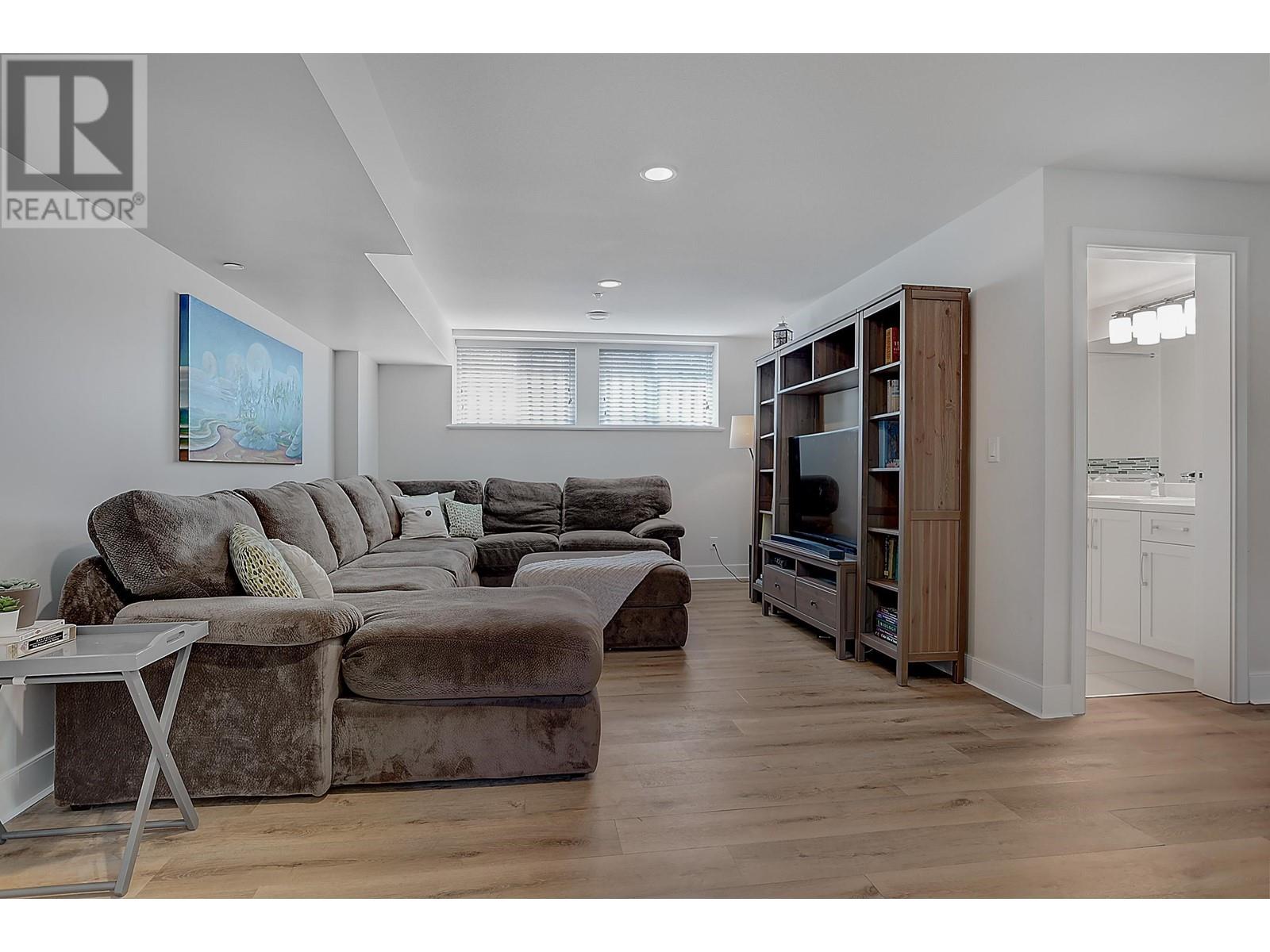 25572 Bosonworth Avenue, Maple Ridge, British Columbia  V2W 1G9 - Photo 27 - R2828145