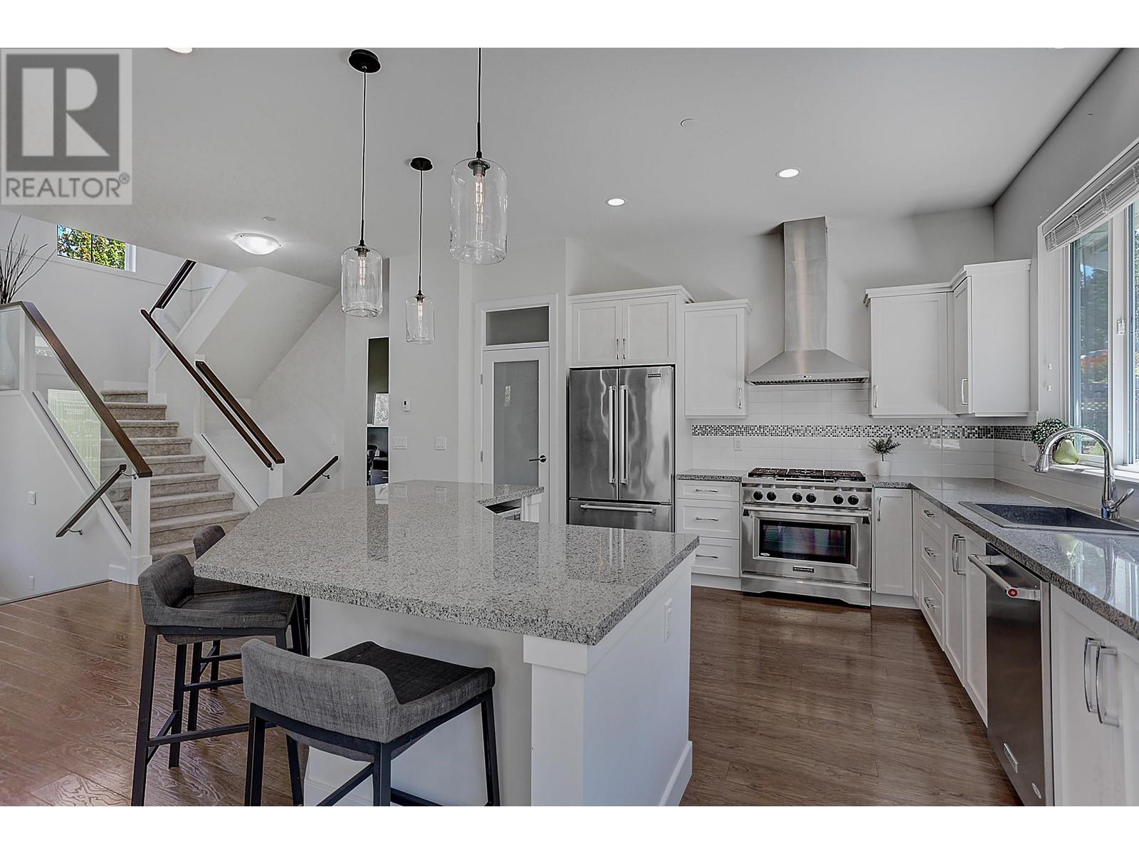 25572 Bosonworth Avenue, Maple Ridge, British Columbia  V2W 1G9 - Photo 4 - R2828145