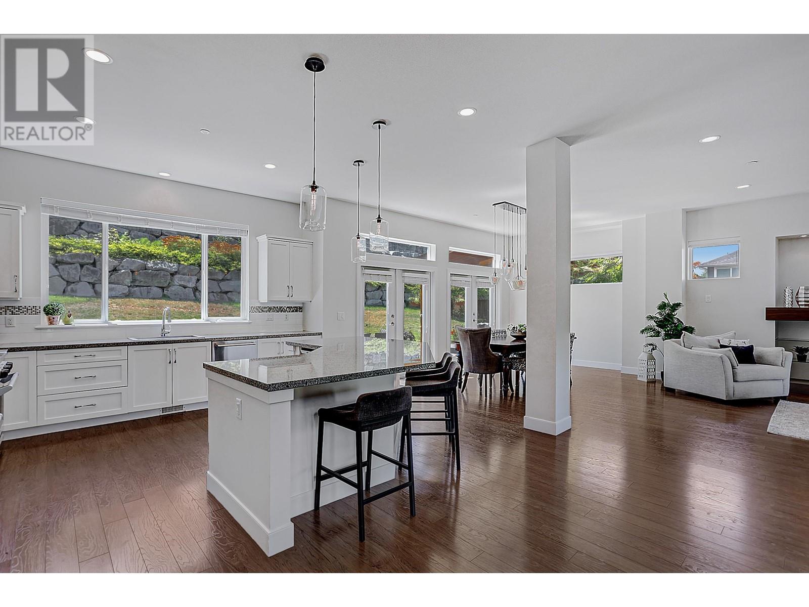 25572 Bosonworth Avenue, Maple Ridge, British Columbia  V2W 1G9 - Photo 8 - R2828145