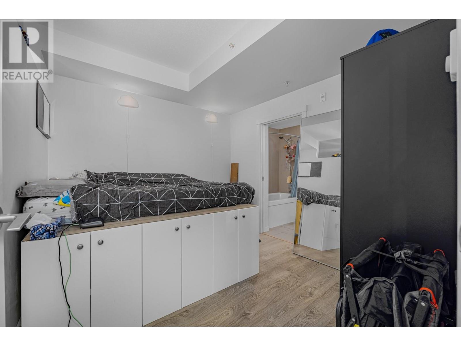 111 617 Smith Avenue, Coquitlam, British Columbia  V3J 0C3 - Photo 3 - R2827775