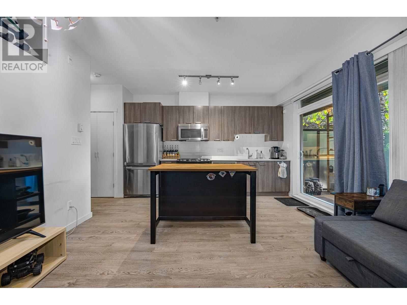 111 617 Smith Avenue, Coquitlam, British Columbia  V3J 0C3 - Photo 9 - R2827775