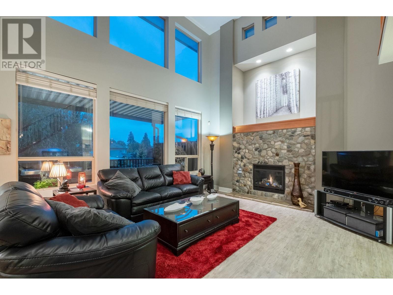 24782 Mcclure Drive, Maple Ridge, British Columbia  V2W 0A5 - Photo 5 - R2827821