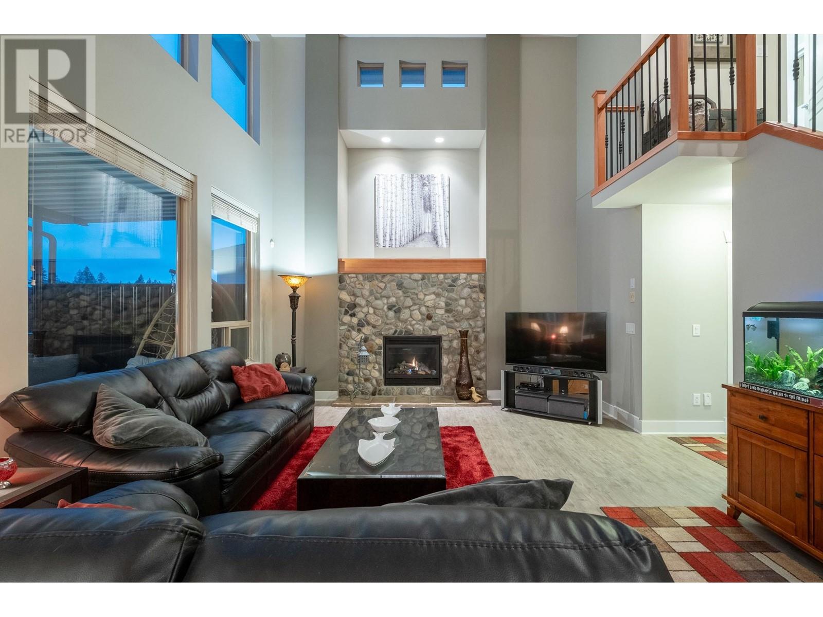 24782 Mcclure Drive, Maple Ridge, British Columbia  V2W 0A5 - Photo 6 - R2827821
