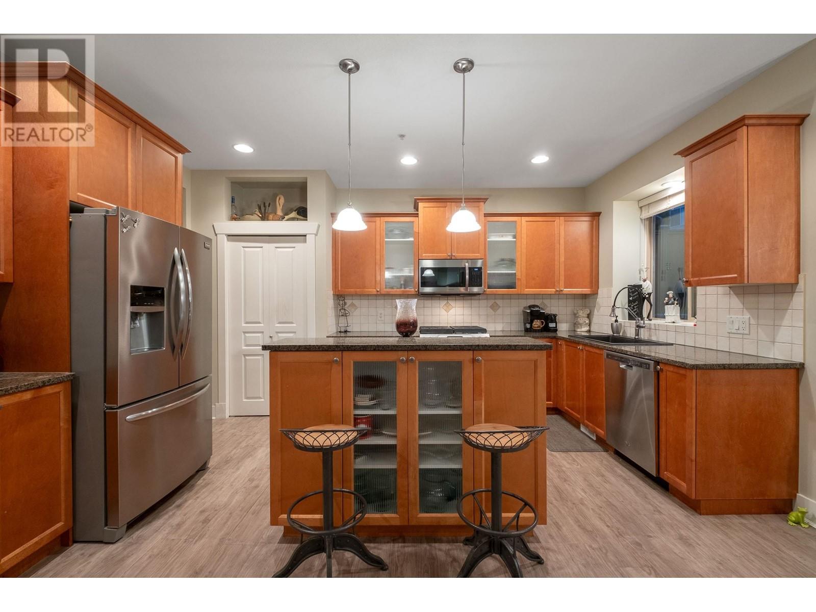 24782 Mcclure Drive, Maple Ridge, British Columbia  V2W 0A5 - Photo 11 - R2827821