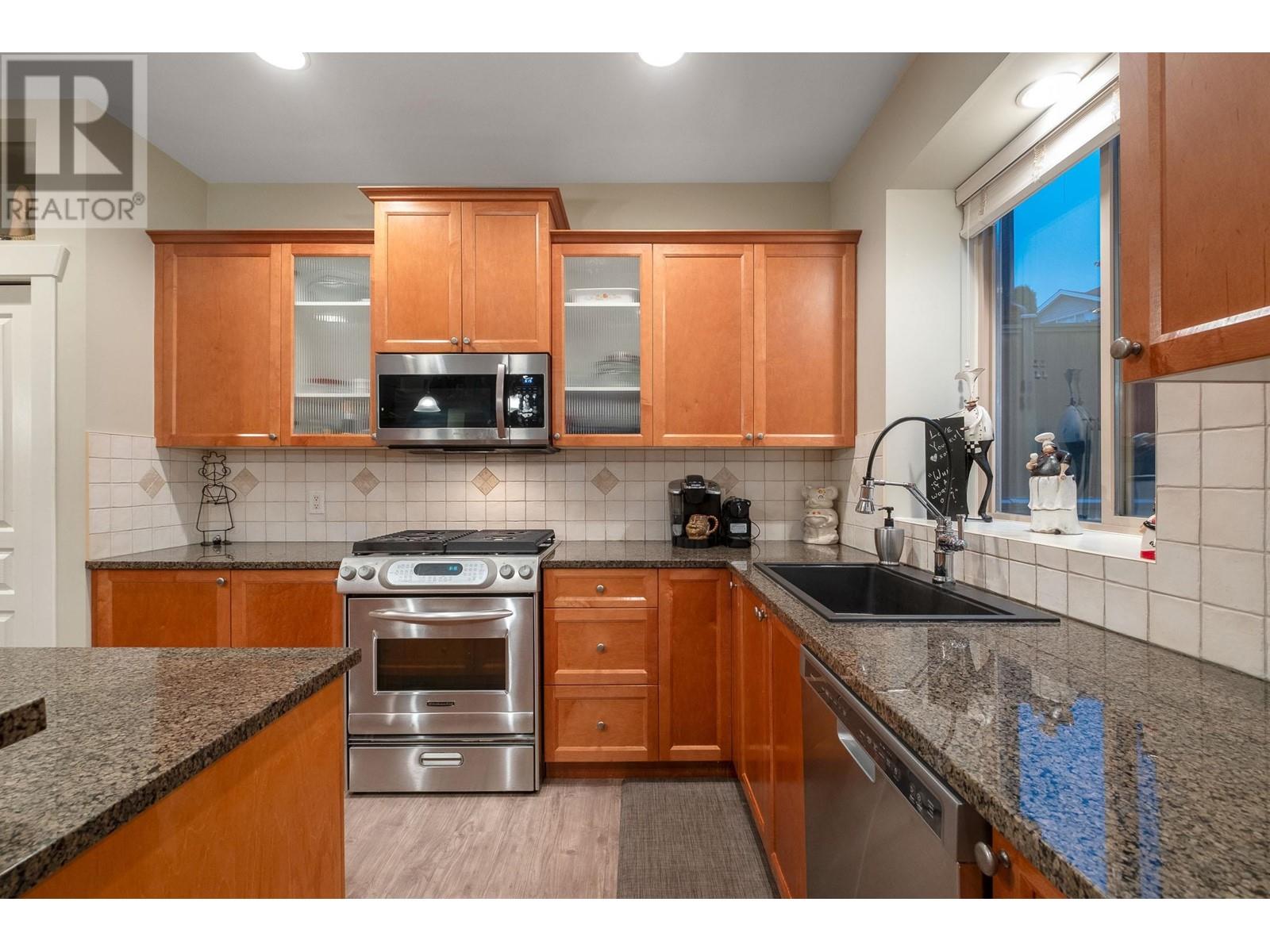 24782 Mcclure Drive, Maple Ridge, British Columbia  V2W 0A5 - Photo 12 - R2827821