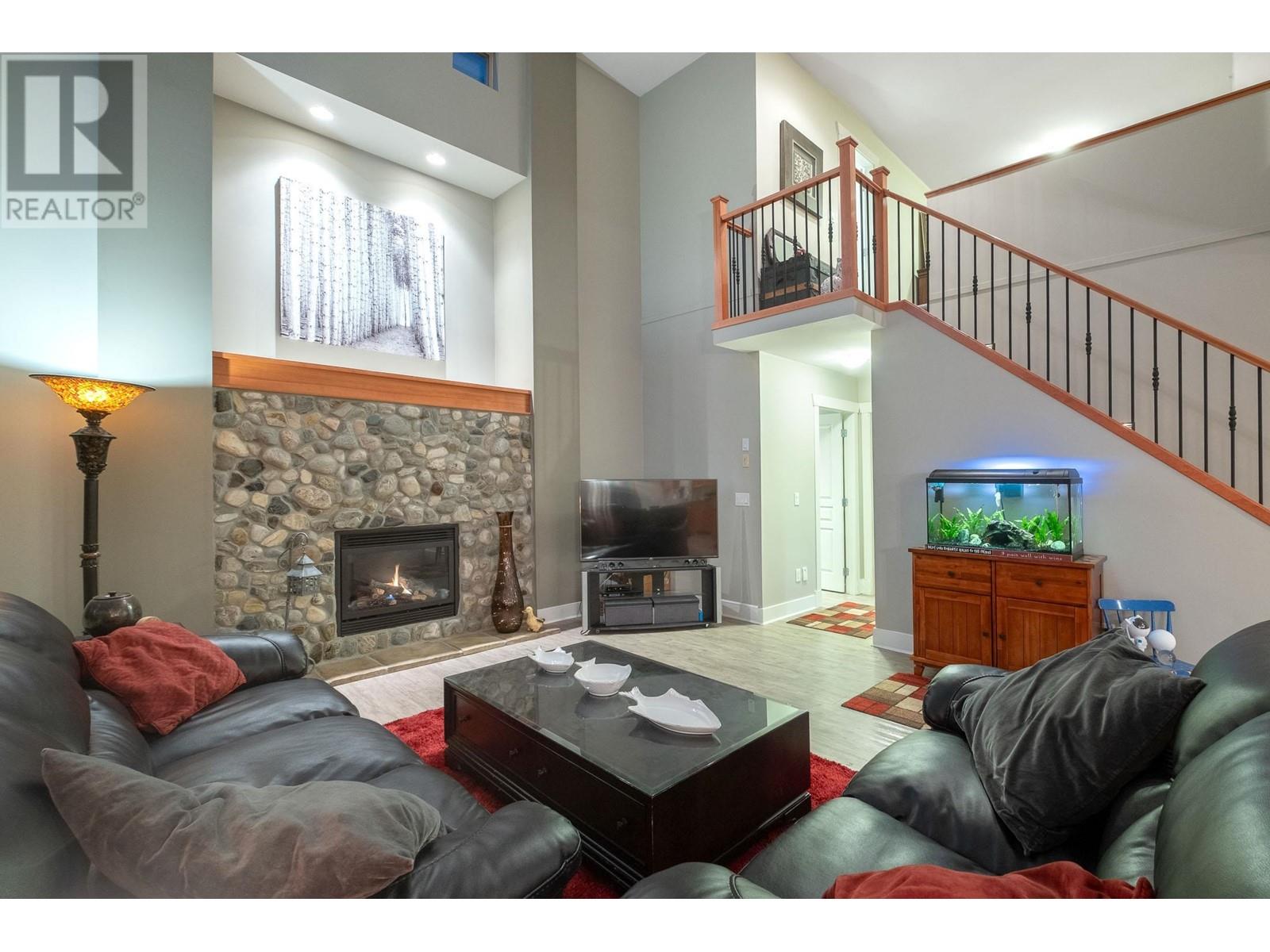 24782 Mcclure Drive, Maple Ridge, British Columbia  V2W 0A5 - Photo 7 - R2827821