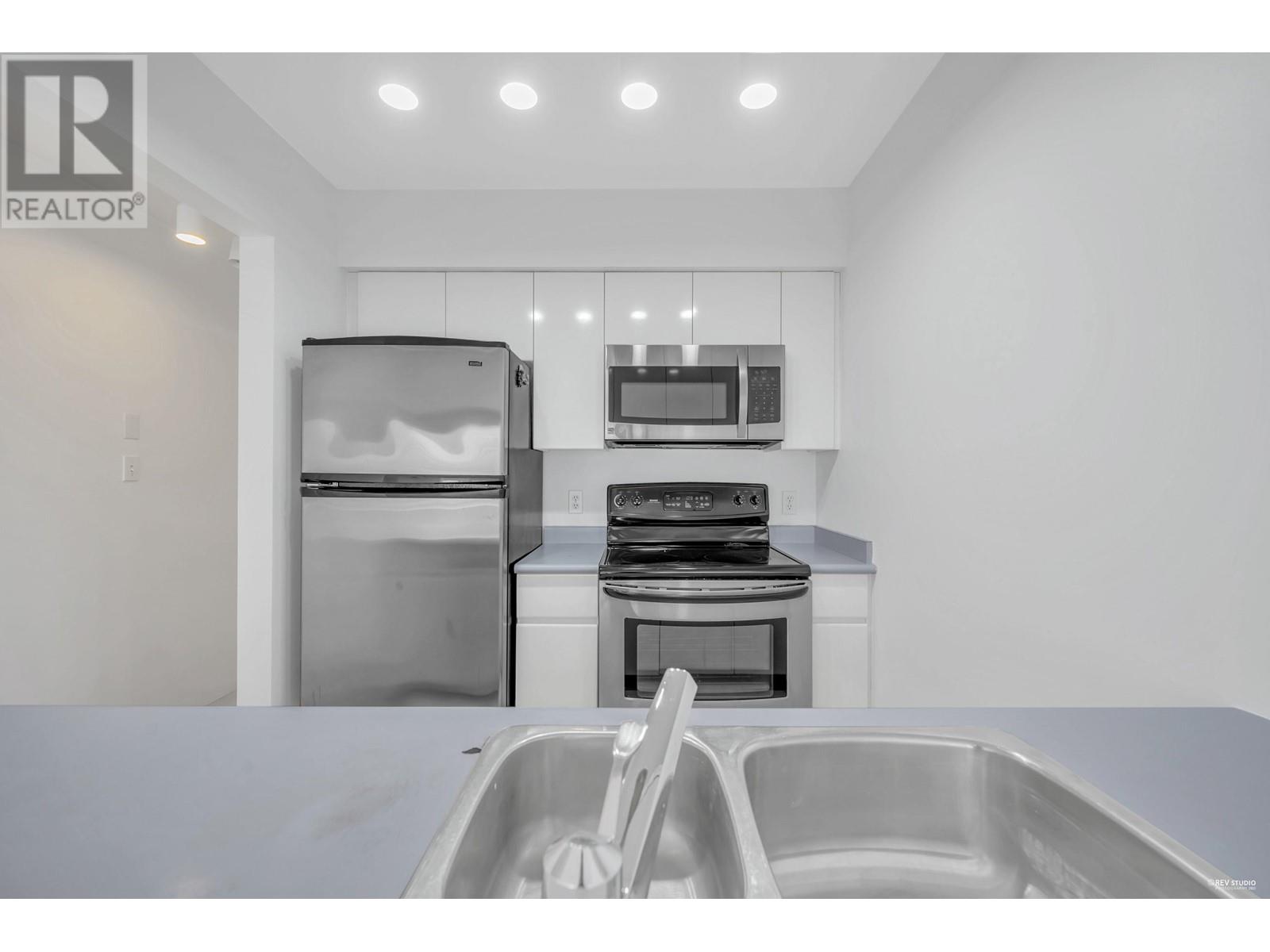 120 3250 W Broadway, Vancouver, British Columbia  V6K 2H4 - Photo 14 - R2811997