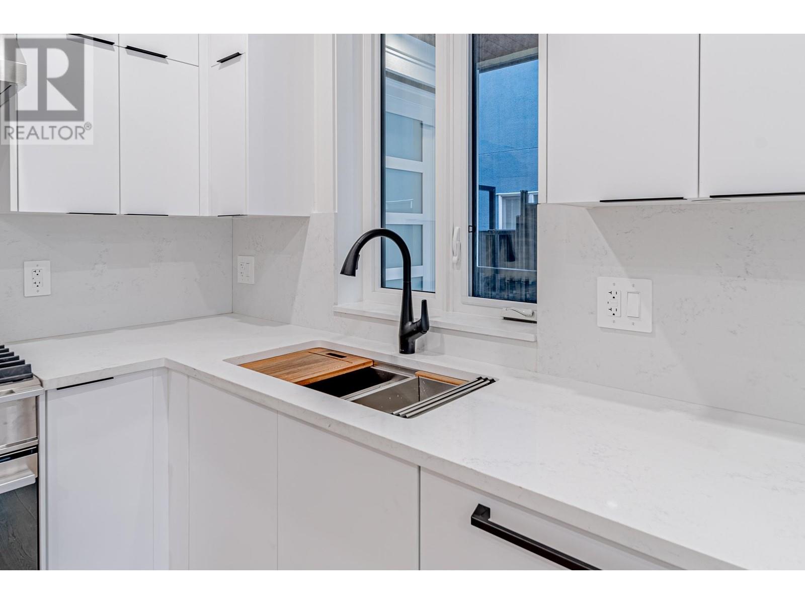 2761 E 24th Avenue, Vancouver, British Columbia  V5R 1E3 - Photo 9 - R2827837