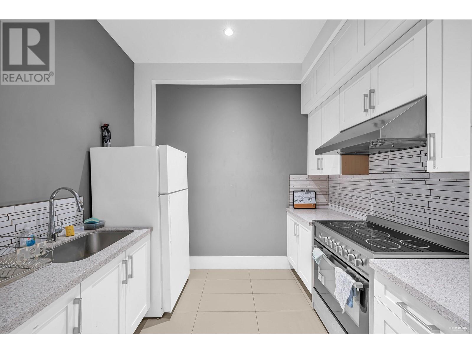 5578 Elizabeth Street, Vancouver, British Columbia  V5Y 3J9 - Photo 31 - R2827817