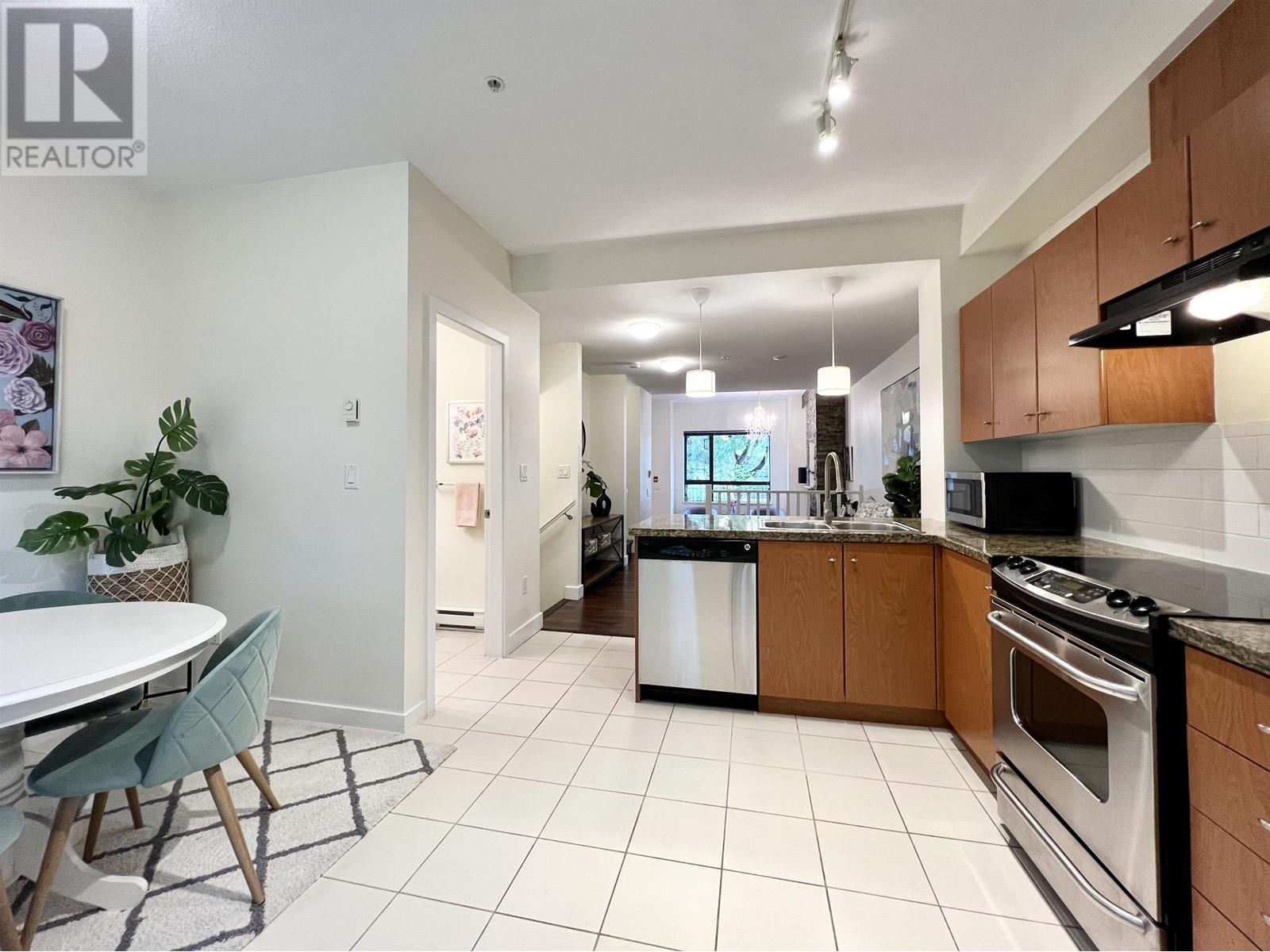 406 Westview Street, Coquitlam, British Columbia  V3K 0A3 - Photo 17 - R2827366