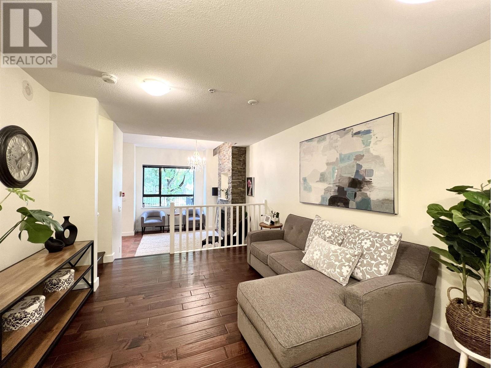 406 Westview Street, Coquitlam, British Columbia  V3K 0A3 - Photo 10 - R2827366