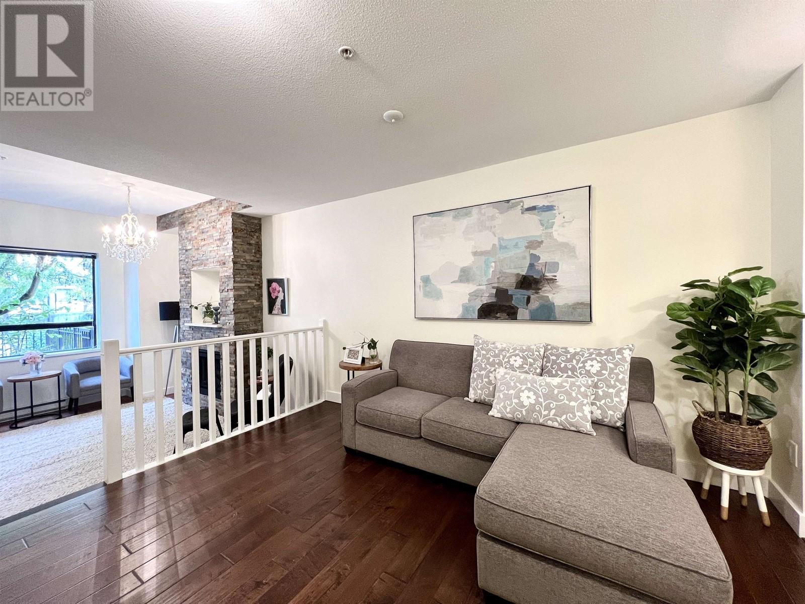 406 Westview Street, Coquitlam, British Columbia  V3K 0A3 - Photo 6 - R2827366