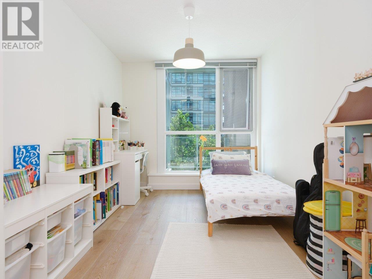 303 188 E Esplanade, North Vancouver, British Columbia  V7L 4Y1 - Photo 23 - R2804113