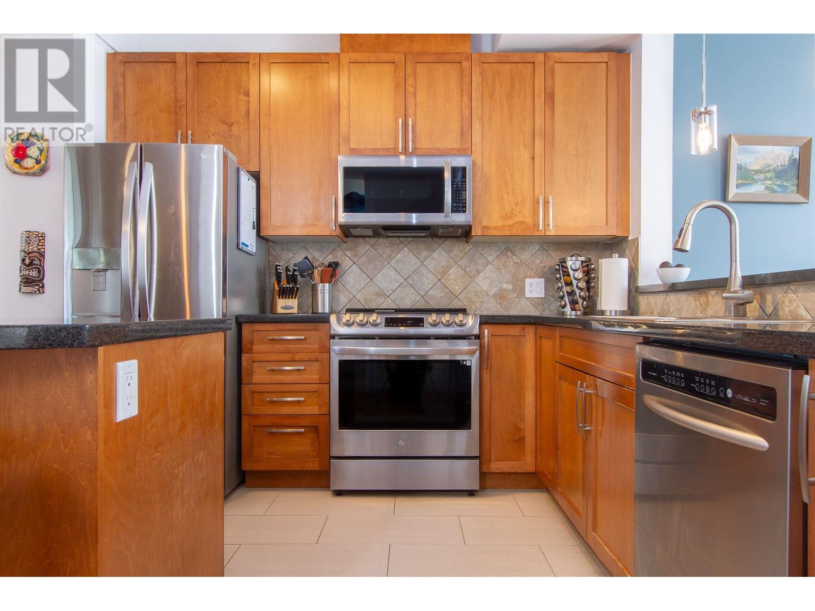 33 40632 Government Road, Squamish, British Columbia  V8B 0M7 - Photo 4 - R2828113